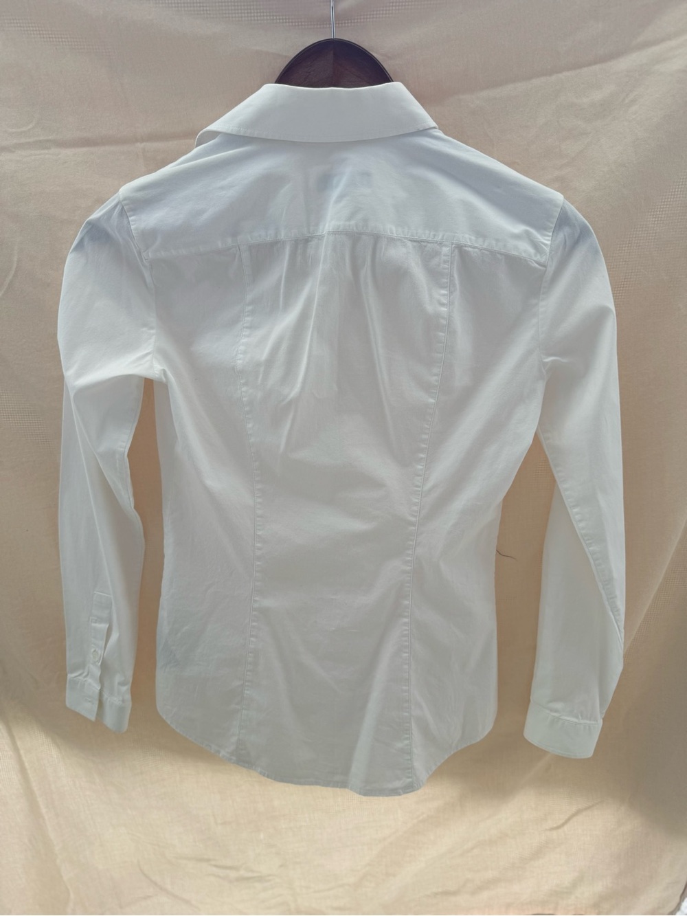 Women’s Burberry White Cotton Long-Sleeve Button-Down Shirt - Picture 3 of 16